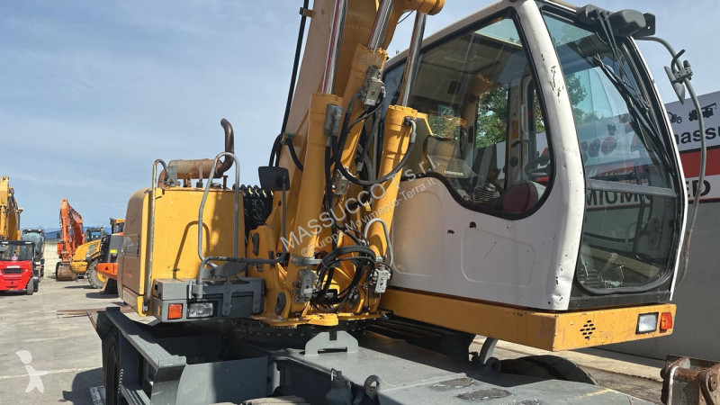 جرافة Liebherr