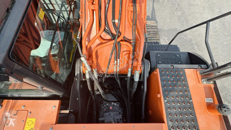 Rýpadlo Hitachi 6