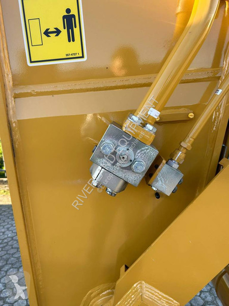 Skovl Caterpillar 374 2024 with all hydr lines...
