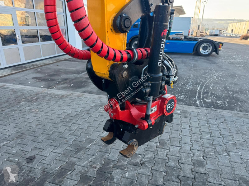 جرافة JCB Pro / Skid-Steer-Aufnahme / 375h / 2024