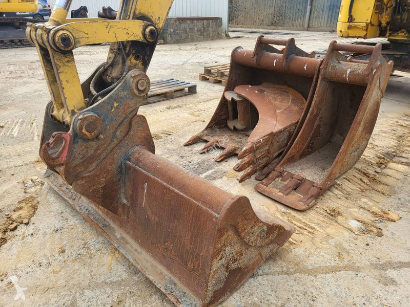 جرافة Komatsu PC138US-11