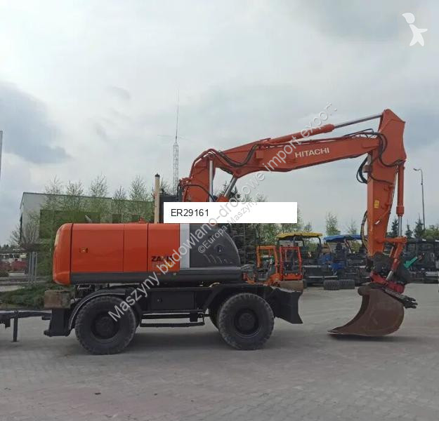 Экскаватор Hitachi