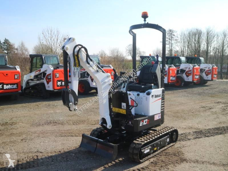 Lopatový nakládač Bobcat E 10z