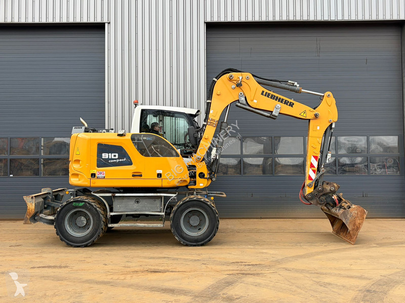 جرافة Liebherr Compact