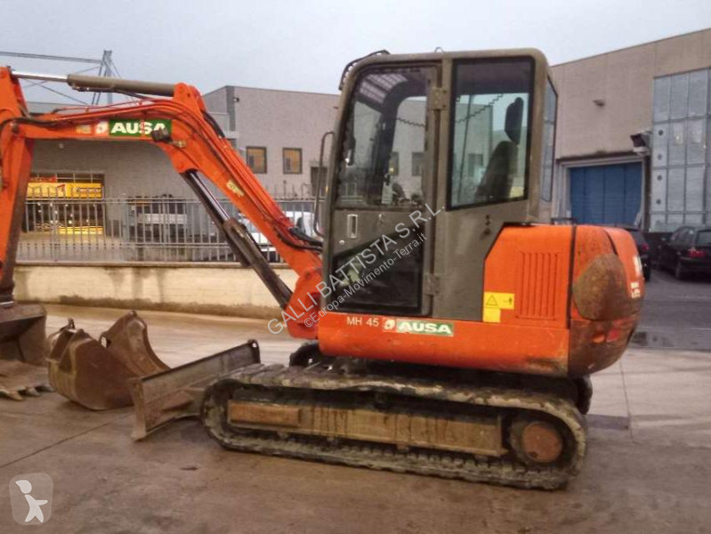 جرافة Ausa MH45C
