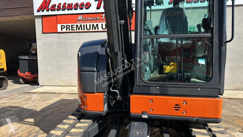 Rýpadlo Hitachi ZX63U