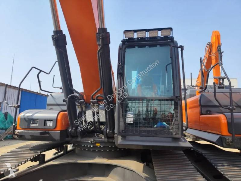 Lopatový nakládač Develon DX360LCA-7B