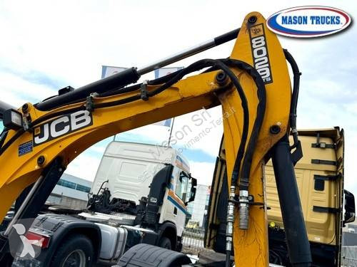Lopatový nakládač JCB 8029 CTS