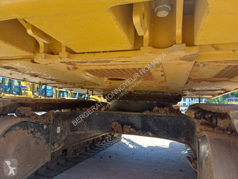 Excavator Caterpillar 318FL