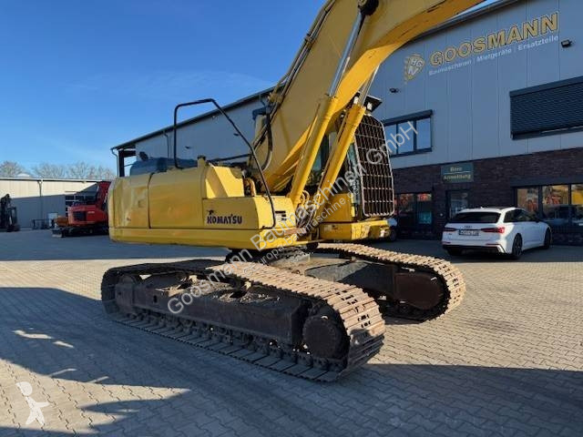 جرافة Komatsu LC8