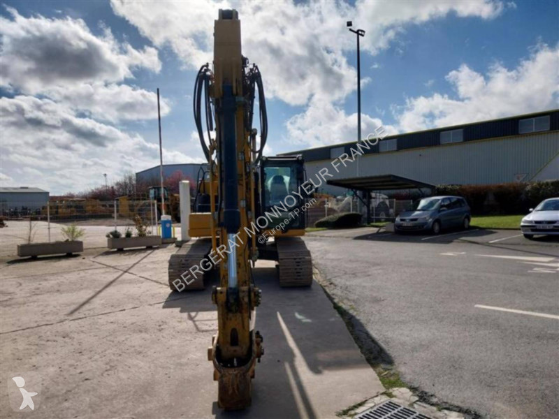 Rýpadlo Caterpillar 323