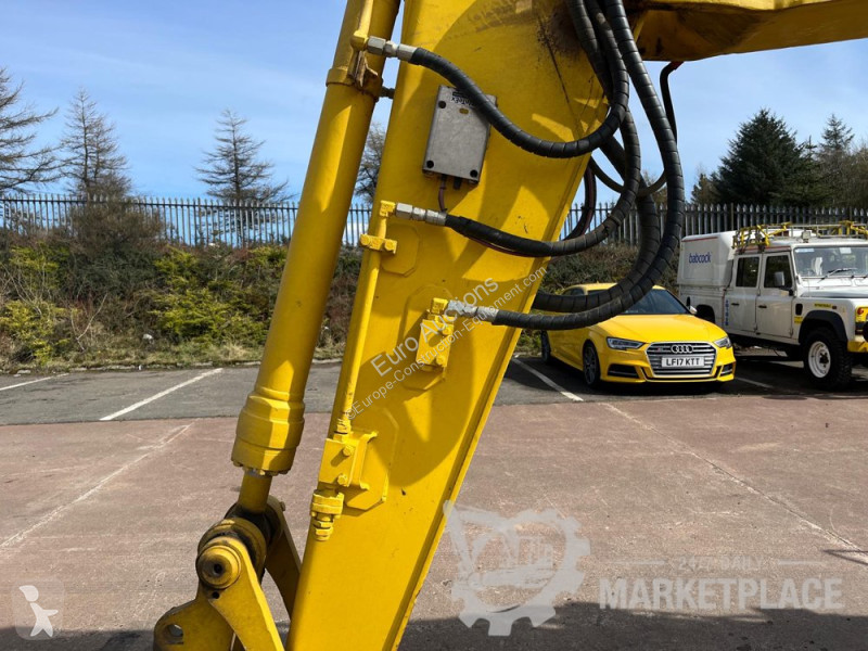 Екскаватор Komatsu 138US2