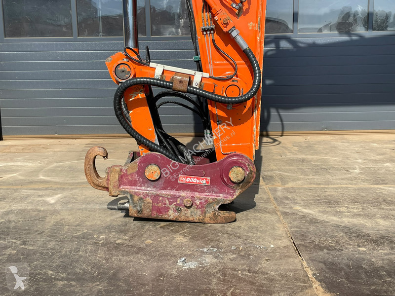 Rýpadlo Hitachi