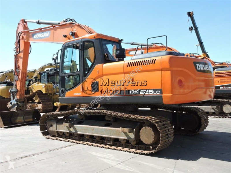 جرافة Doosan