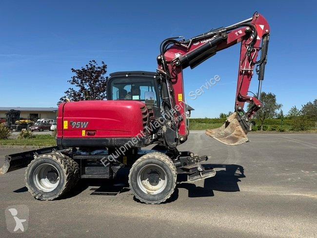 جرافة Yanmar B 95 W