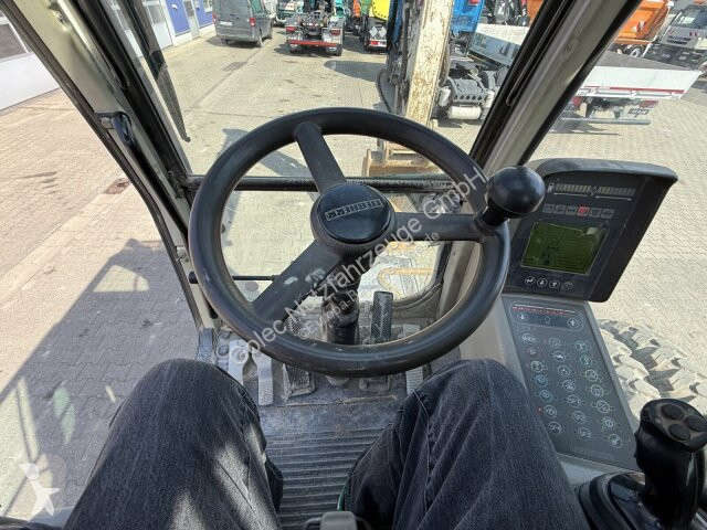 جرافة Liebherr A 904 C Litronic Mobilbagger...