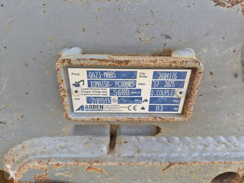 جرافة Komatsu PC80MR-5