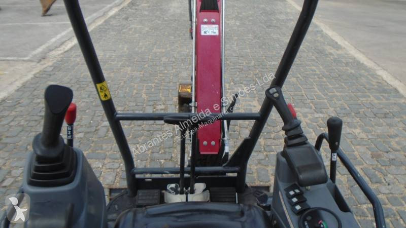 Lopatový nakládač Yanmar