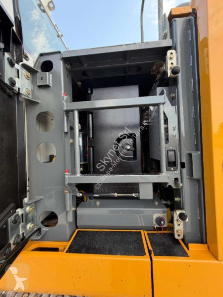جرافة Liebherr R936 NLC
