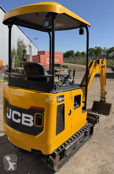 جرافة JCB
