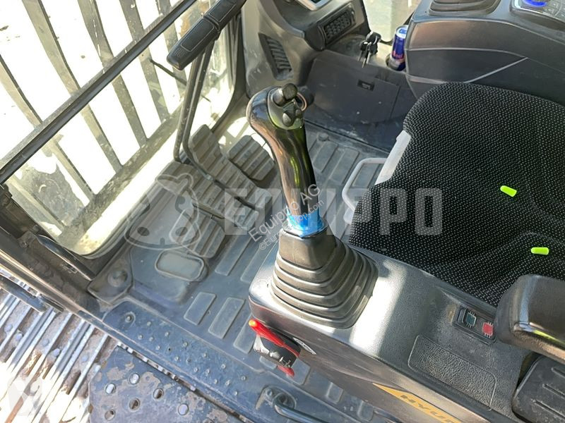 Rýpadlo Hyundai HX520AL