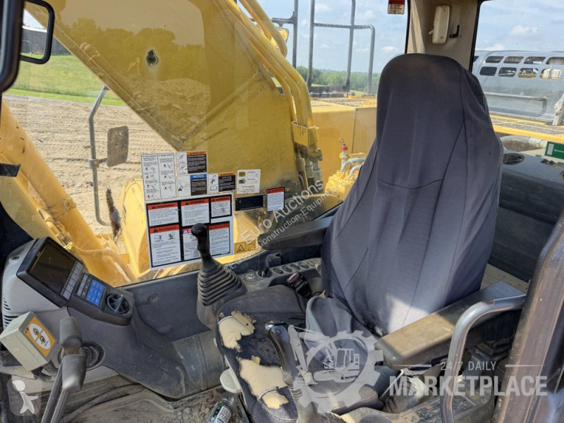 Екскаватор Komatsu