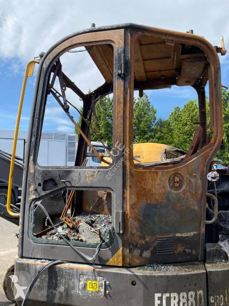 Rýpadlo Volvo ECR88D / 1er Main Certificat CE...