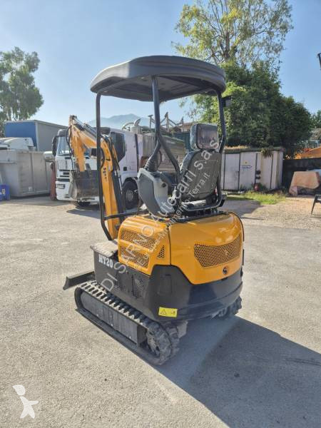 Lopatový nakládač JPC HT20