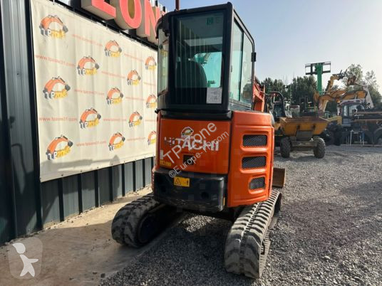 Rýpadlo Hitachi zx26u-5a cr cabine à 22 900 € ht