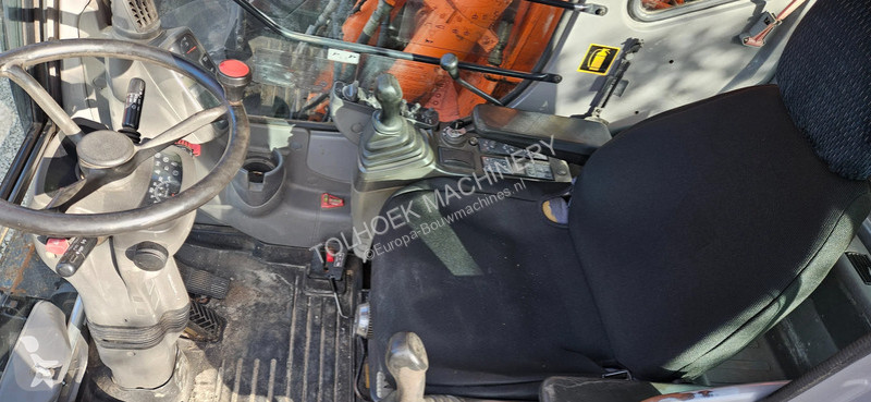 Rýpadlo Hitachi