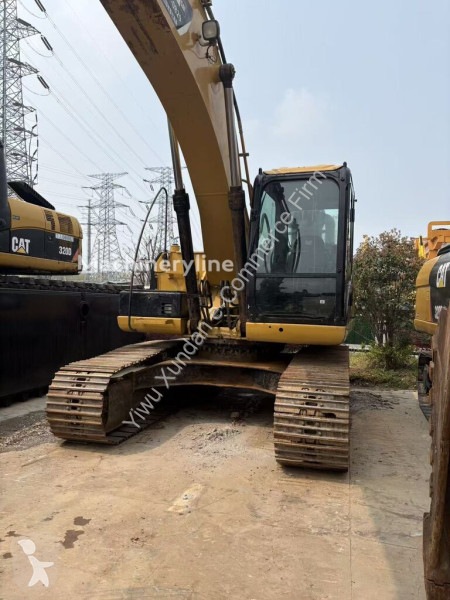 Escavatore Caterpillar 2