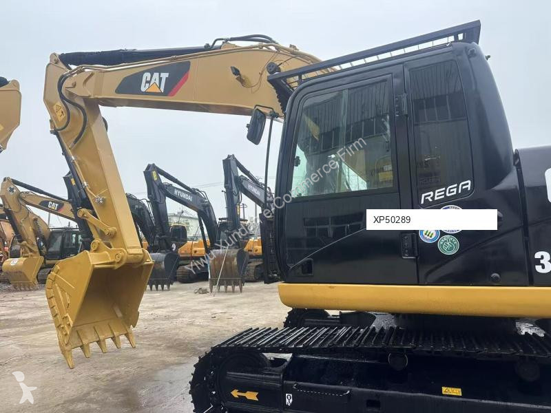 جرافة Caterpillar 2L