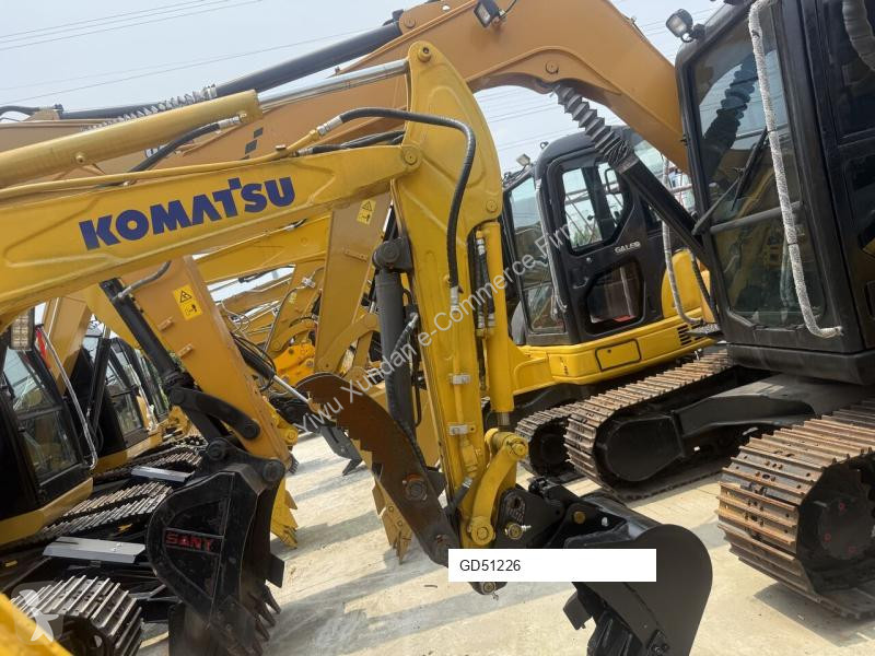 Lopatový nakládač Komatsu
