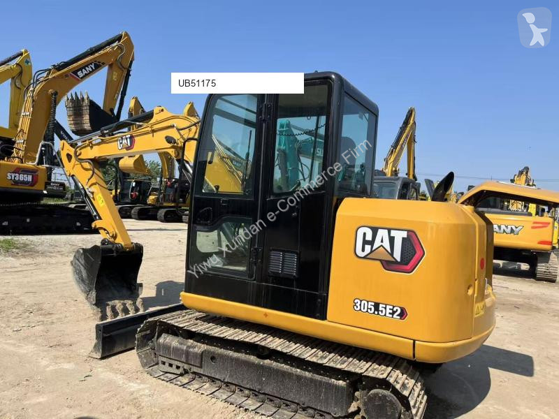 جرافة Caterpillar 305.5E2