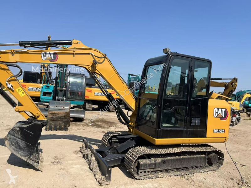 جرافة Caterpillar 305.5E2