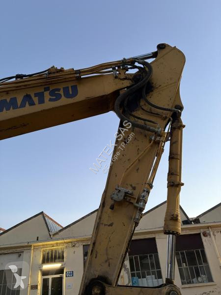 جرافة Komatsu