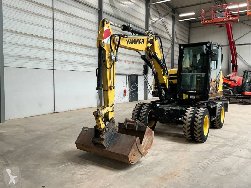 جرافة Yanmar B 75 W