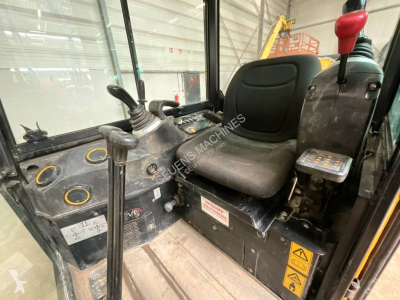 جرافة JCB 16 C-1