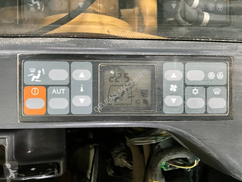 Escavatore Caterpillar D