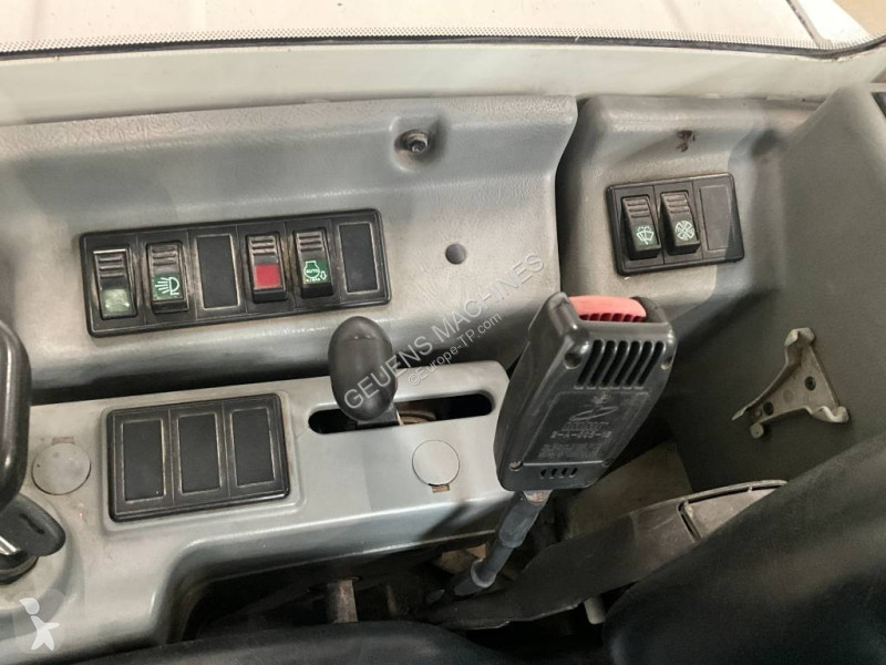 Skovl Volvo