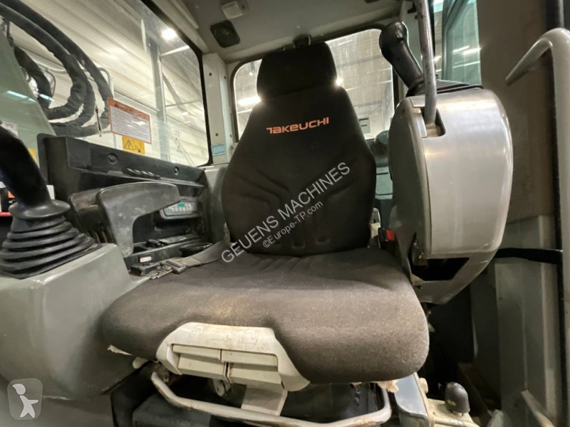 جرافة Takeuchi 2150