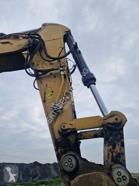 جرافة Caterpillar 395