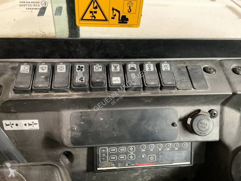 Rýpadlo Takeuchi TB 240