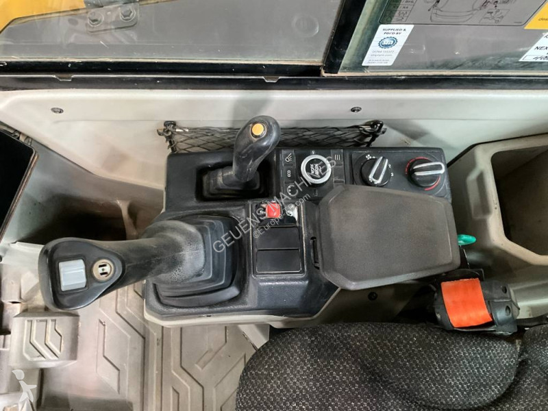 جرافة Volvo ECR F