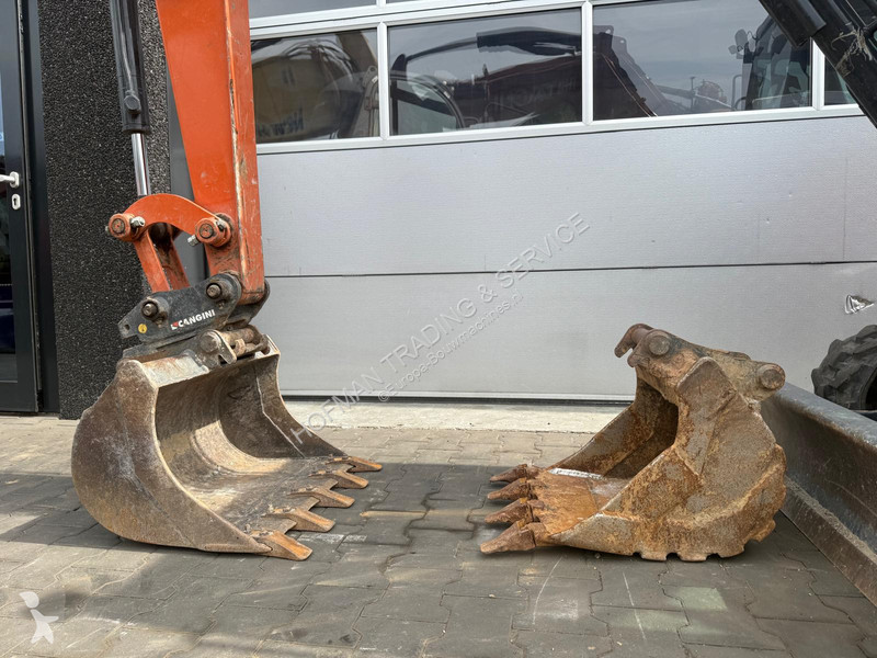 Koparka Hitachi ZX26U-6