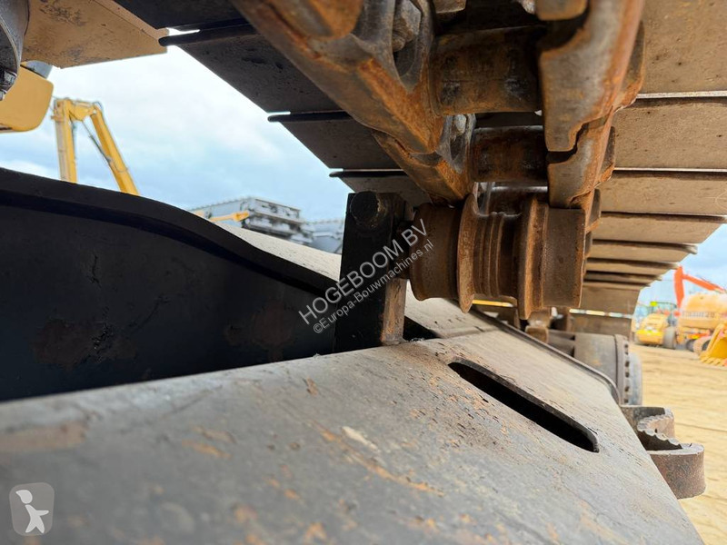 جرافة Caterpillar L