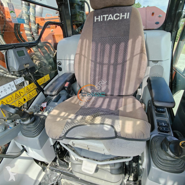 Rýpadlo Hitachi ZX225 USLC6