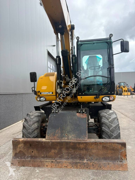 جرافة Caterpillar D (3 Buckets)