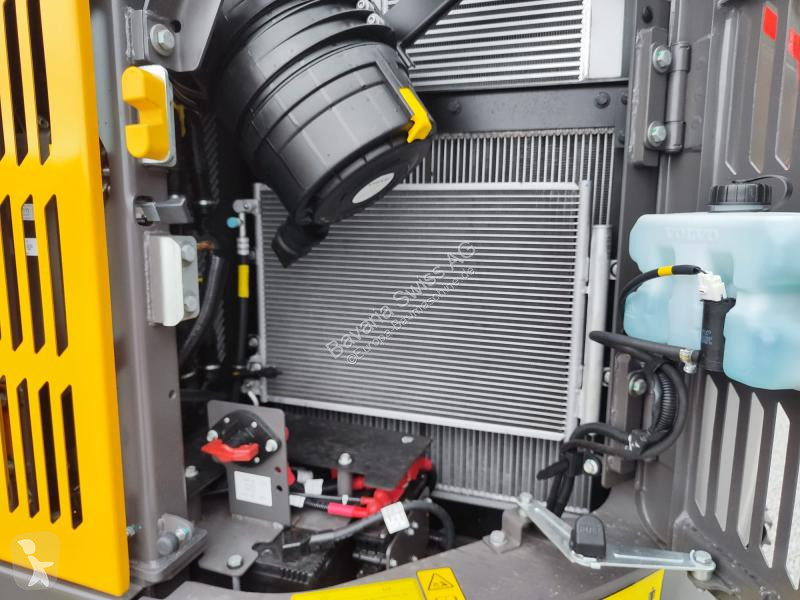 Escavadora Volvo ECR145FL NEU