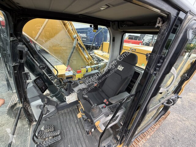 جرافة Caterpillar 323 Kettenbagger 22,8 Ton...